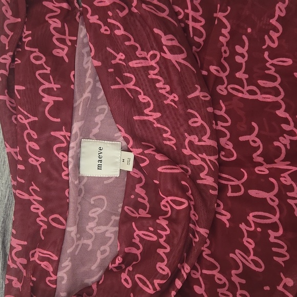 ANTHROPOLOGIE Off-Shoulder Burgundy Top with Script Print - Picture 5 of 5